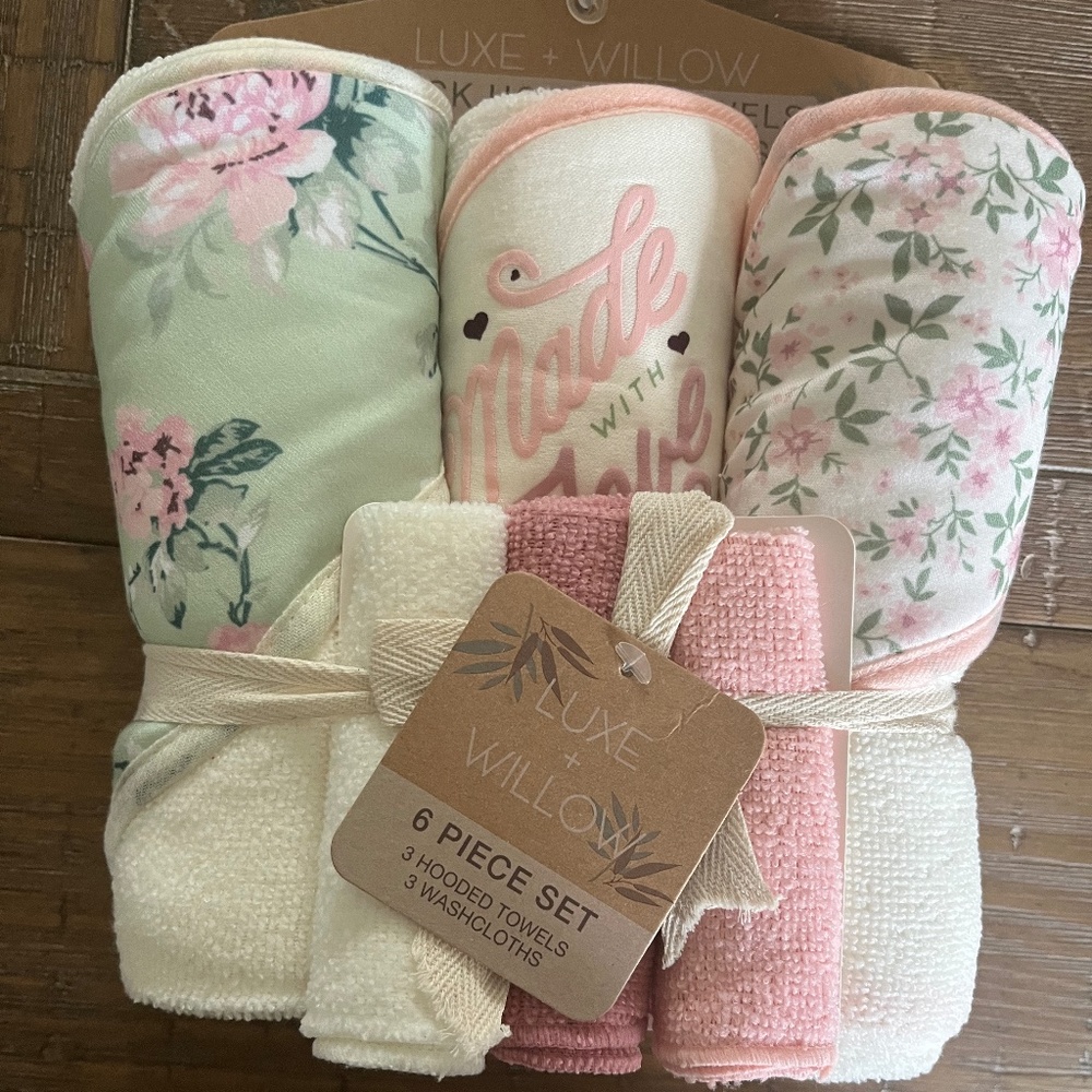 Baby Girl 3 Pack Floral Hooded Bath Towels and 3 Pack Wash Cloths - NWT